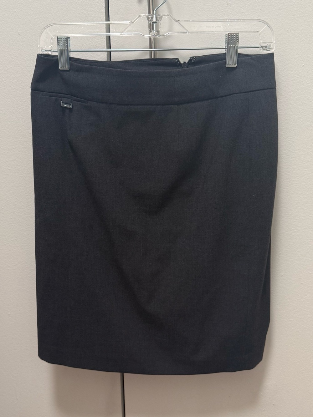 Calvin Klein Charcoal Pencil Skirt 4P - small flaw see last picture